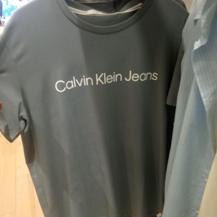 Gambar KAOS CALVIN KLEIN ORI - GREY dari Surf Original Store undefined Tokopedia
