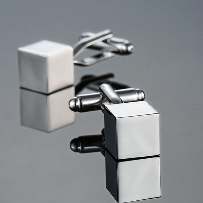 Gambar TOMMY CUFFLINK - kancing manset kancing lengan kemeja - 01 SILVER CUBE dari Toko 1973 Kota Administrasi Jakarta Barat Tokopedia