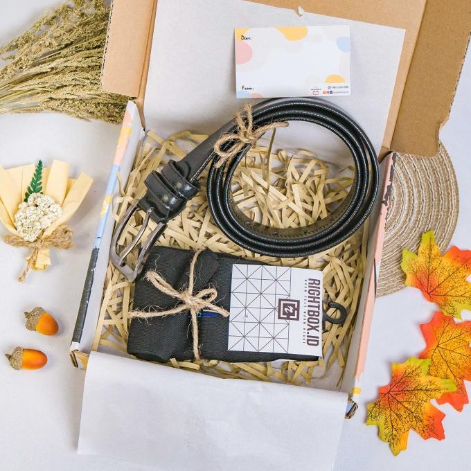 Gambar Aksessoris Hampers Gesper Pria by bukainkado.id - untuk Kado Hari Guru, Cowok Parcel Hadiah Souvenir Ulang Tahun Wisuda Laki laki Dewasa Bukainkado BEST QUALITY - Std GsperKlasik dari BIKA980 undefined Tokopedia