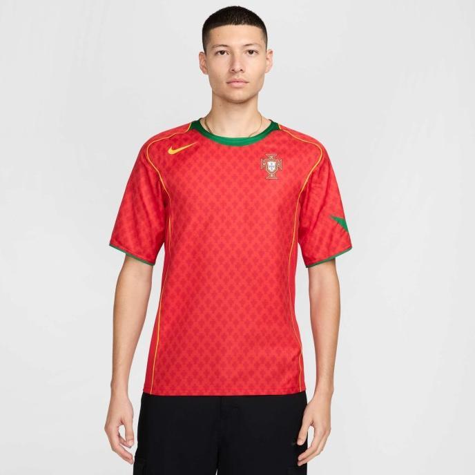 Gambar New Jersey Original Nike Portugal Home Reissue Player Issue 2004 Limited Edition Best Quality - BNWOT, S dari AbibSport undefined Tokopedia