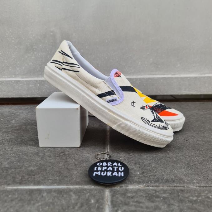 Gambar SEPATU VANS SLIP ON VAULT OG X MOMA KARAKTER IMPORT QUALITY 36-43 Terlaris - VANS MOMA, 36 dari Lumaina Store undefined Tokopedia