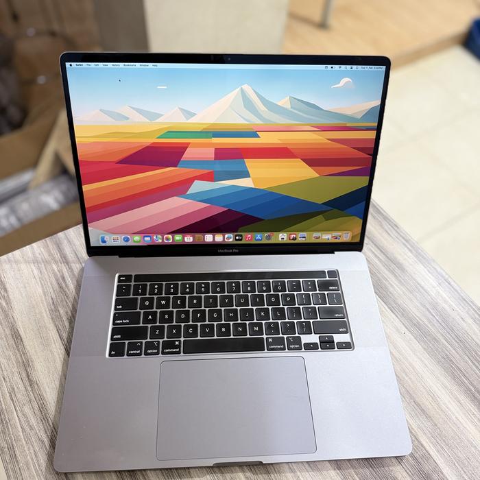 Jual Macbook Pro 16 inch Core i9 64Gb / 2TB 2019 Not M1 max - LCD