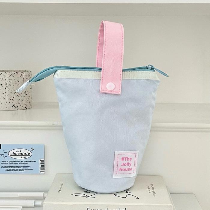 Gambar Tas Pensil Korea Pouch Makeup Handle Pastel Estetik Bucket Pensil Case Aesthetic Minimalis Wadah Tempat Penyimpanan Alat Tulis Pouch Pena dan Alat Tulis Warna Soft - Biru Polos dari Printilanmamak undefined Tokopedia