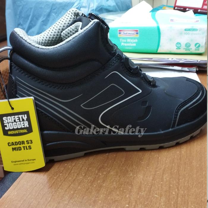 Gambar Sepatu Safety Jogger Cador S3 Mid SRC - Safety Shoes Jogger Hitam Original - Hitam, 43 dari galerisafetyy undefined Tokopedia