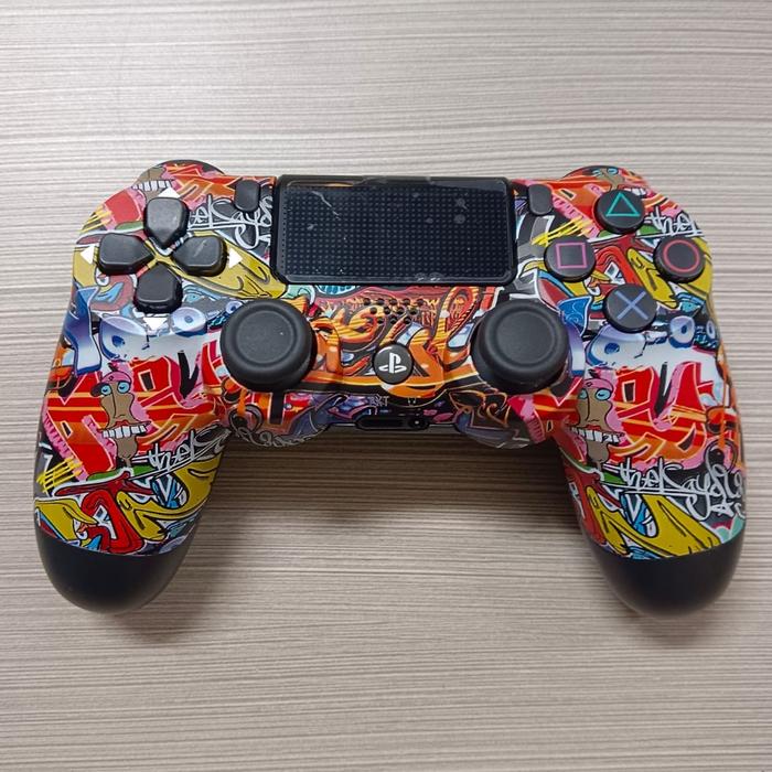 Gambar STIK PS4 OP STICK PS4 MOTIF STIK PS4 ORI PABRIK GAMBAR - PS4 GRAFITTY, STIK AJA dari ATLANTIS STAR undefined Tokopedia