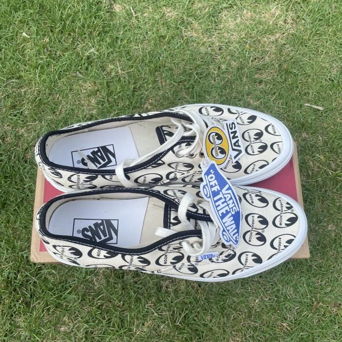 Vans Authentic Mooneyes White Dan Vans Spongebob Gigglioti