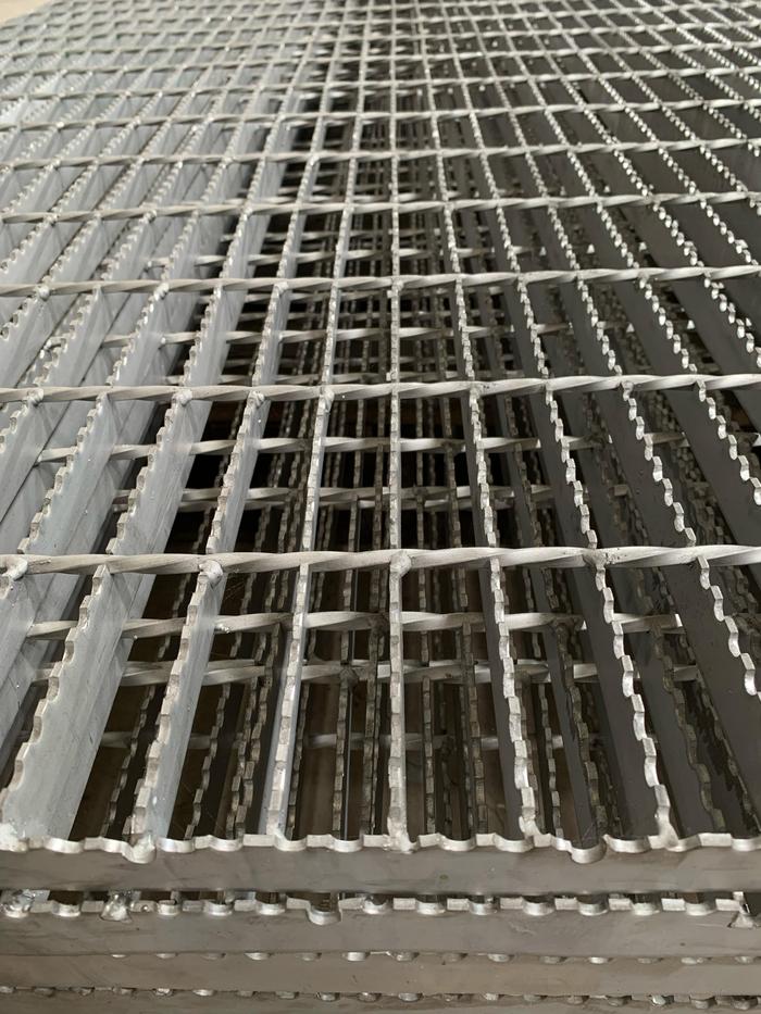 Grating Inox 304 Jual Grating Stainless Steel 304 size 1mx 3m - serratted - Kab ...