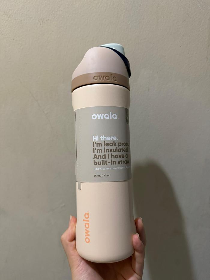 Gambar Owala FreeSip Insulated Stainless Steel Water Bottle Tumbler 24oz - Sandy Brown, 24oz dari brummelime undefined Tokopedia
