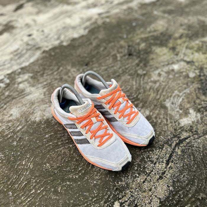 Gambar Sepatu second running adidas dari Ots.second undefined Tokopedia