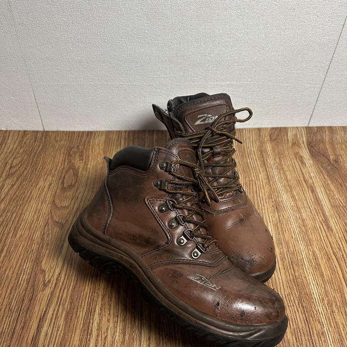 Gambar Sepatu gunung second original zion dari Ots.second undefined Tokopedia