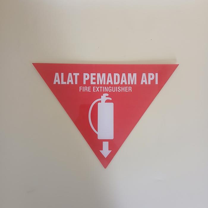 Gambar Akrilik Tanda Apar - Akrilik Cara Penggunaan Apar - Akrilik Alat Pemadam Kebakaran Ringan - Segitiga Apar dari Sahabat Sejasa undefined Tokopedia