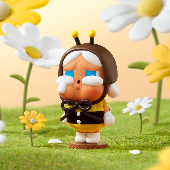 Gambar [SELECTED & SEALED] Pop Mart Crybaby Cryng Again Series - Bring A Flower dari Gomora Collectibles undefined Tokopedia