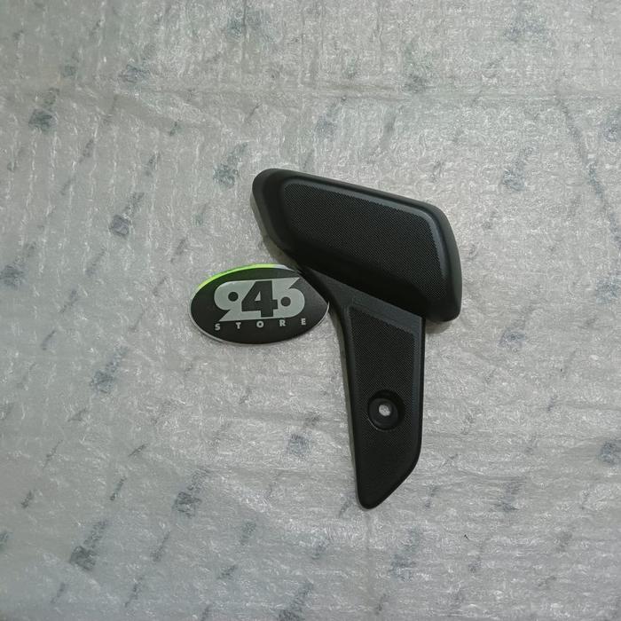 Gambar Footstep Vespa Sprint / Primavera 150 3V Iget Original - Kanan dari 946 Store undefined Tokopedia