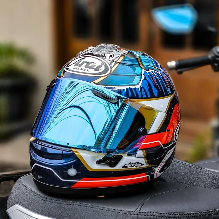 Gambar Visor Photochromic Smoke Iridium Red Gold Blue Flat Arai VAS V RX7X Rapide Neo Astro GX by GMA - Iridium Blue dari Casco Motoworld Bandung undefined Tokopedia