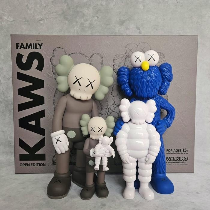 Wallpaper Kaws Together Vinyl Figure Jual Kaws Family Figure Set
