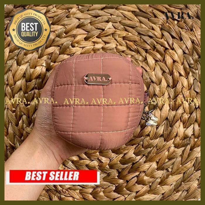 Gambar mukena travel genggam mini pouch mukenah 2in1 travelling resleting dagu bahan polos adem premium best quality - Carley's Rose dari Shulha Mall undefined Tokopedia