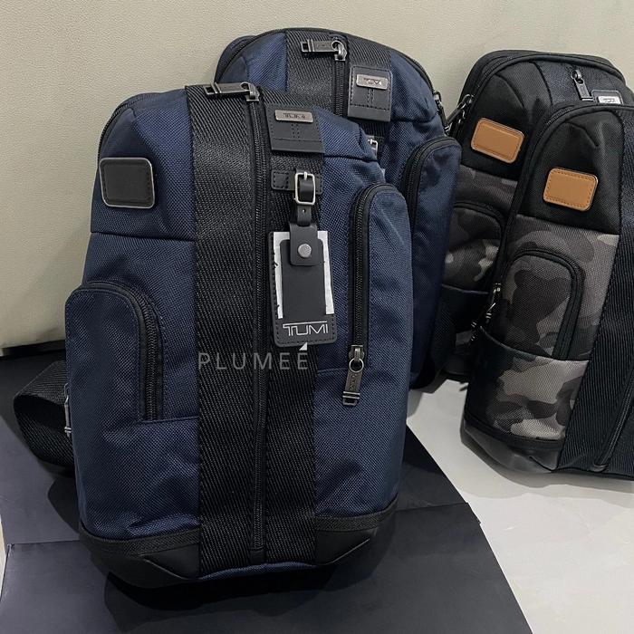 Gambar Tas Tumi Higgins Sling Bag Men Black/Navy/Camo - Navy dari Plumee undefined Tokopedia