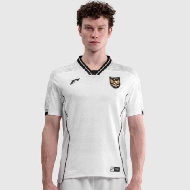 Gambar ERSPO Jersey Timnas Indonesia Away Top Sport 2025/26 White Black Official Replica Original - JERSEY SAJA, S dari Official Santun Store undefined Tokopedia