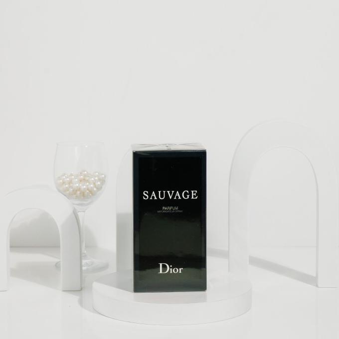 Gambar Christian Dior Sauvage Man (Parfum) - 100 ML dari Grosir_parfum undefined Tokopedia