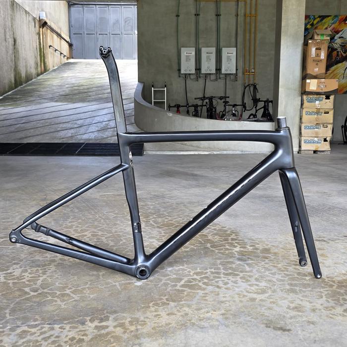 Gambar Frame S-Works Tarmac sl6 Disc Brake BOB dari iyosbike undefined Tokopedia