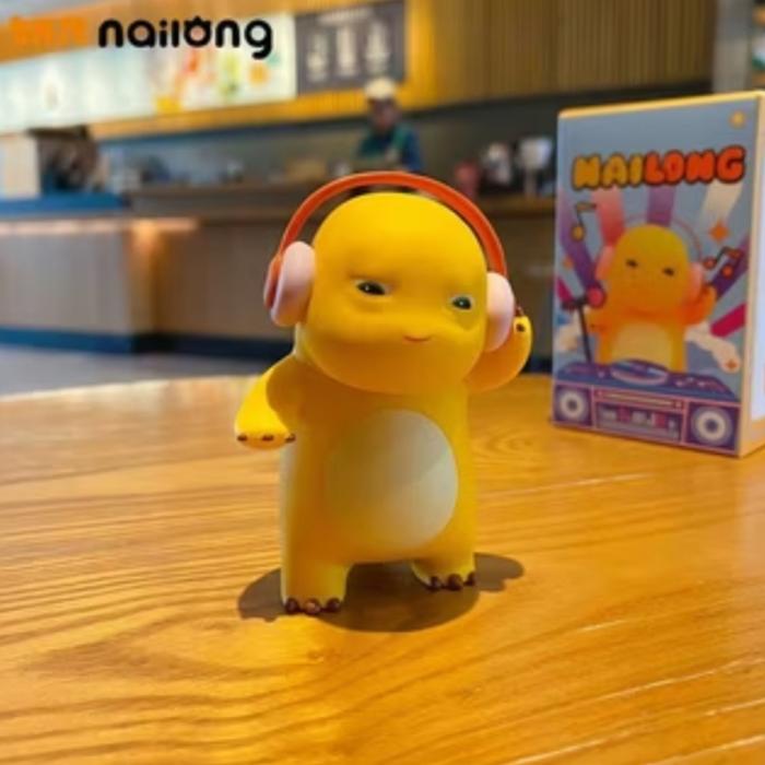 Gambar [ READY STOCK ] Pajangan mini figure nailong ORIGINAL nailong dino kuning lucu figur nailong karakter pajangan hiasan figure nailong - DJ music dari NV NOVILIN undefined Tokopedia