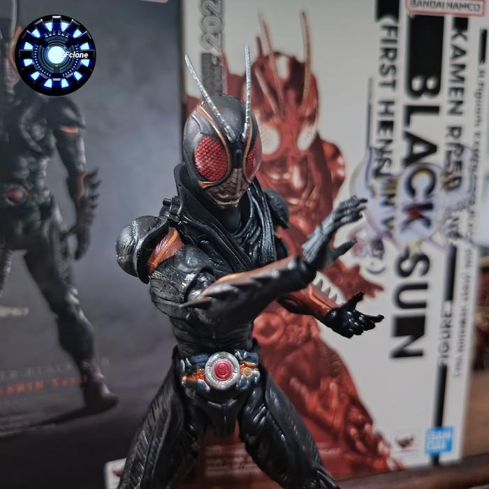 Gambar Action figure SHF Figuart kamen rider black sun kws with stand base - Mata merah dari ZFclone undefined Tokopedia