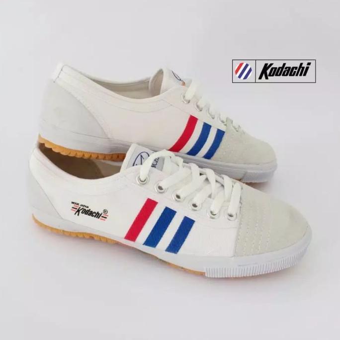 Gambar Tercepat Sepatu Kodachi 8111- Capung Badminton Volley Running Terviral - 35 dari CandyFashion0423 undefined 4 Tokopedia