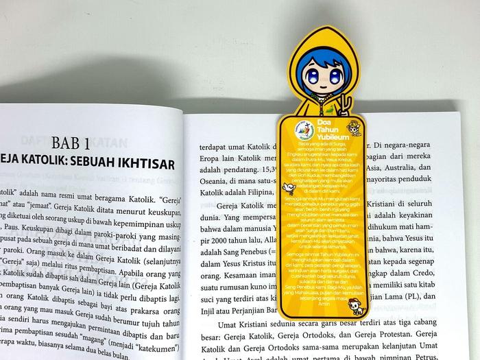 Gambar Pembatas Buku Lucu Luce & Friends dengan Doa Tahun Yubileum - Luce dari Post 'em Stickers undefined Tokopedia