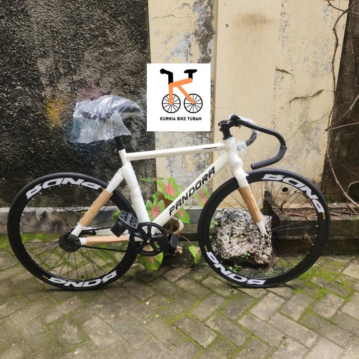 Gambar Sepeda Fixie PANDORA by POLICE - Putih dari Kurnia Bike Tuban undefined Tokopedia