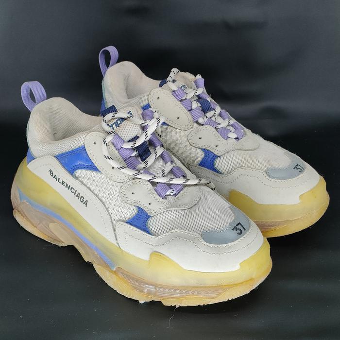 Gambar Sepatu Balenciaga Triple S Original [PRELOVED] dari SiMaraID undefined Tokopedia