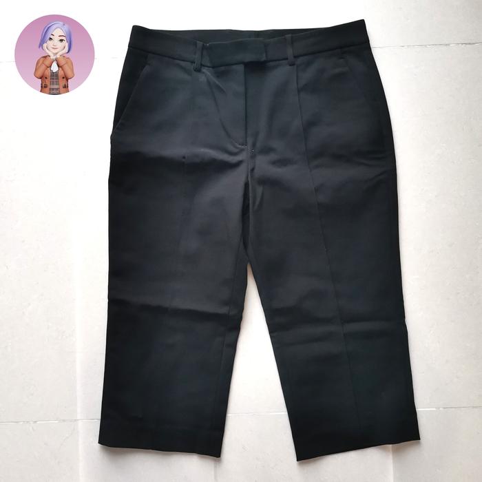 Gambar Preloved Celana Wanita 7/8 Calvin Klein Original dari Kamu Pemilik Berikutnya undefined Tokopedia