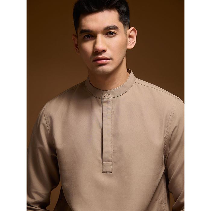 Gambar OXCON Kemeja koko Tangan Panjang Collarless Azfar - Mocca, M dari Oxcon undefined Tokopedia