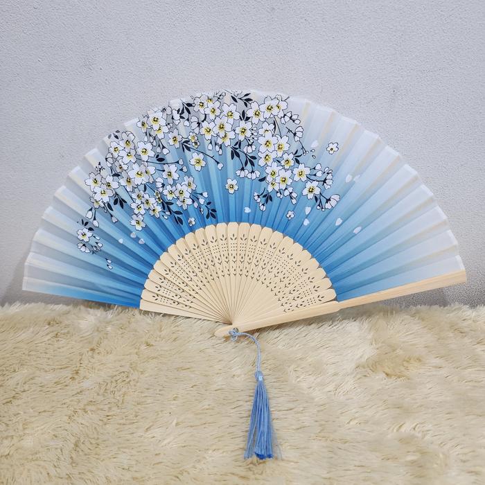 Gambar Kipas Lipat Tangan Gaya Cina Jepang - Biru Muda dari Patung House undefined Tokopedia