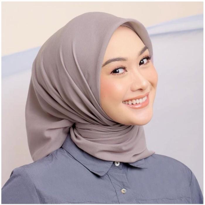 Gambar Kerudung Segitiga Paris Jadul dari Kala T&#39;Store undefined Tokopedia