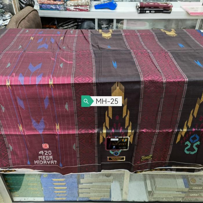 Gambar sarung sutera mega hidayat 420 edisi 0406 - Motif 1 dari Gallery Sarung Online undefined Tokopedia