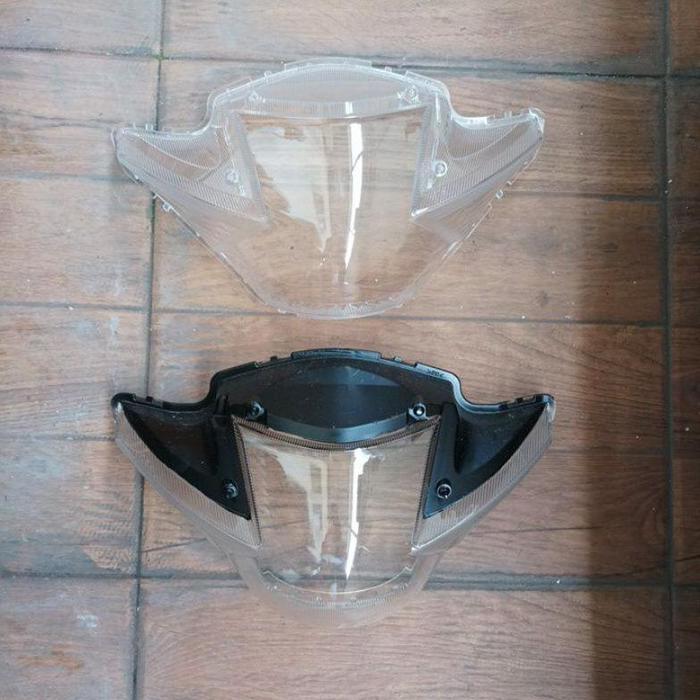 Gambar Mika Lampu Depan ORIGINAL SUZUKI GSX 150R JENONG original dari Jaya Filter Shoop02 undefined Tokopedia