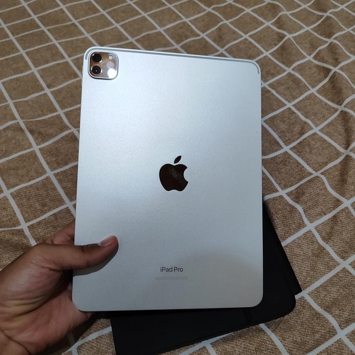 Gambar ipad pro M2 128 gb wifi only ibox dari alpino.yassin undefined Tokopedia