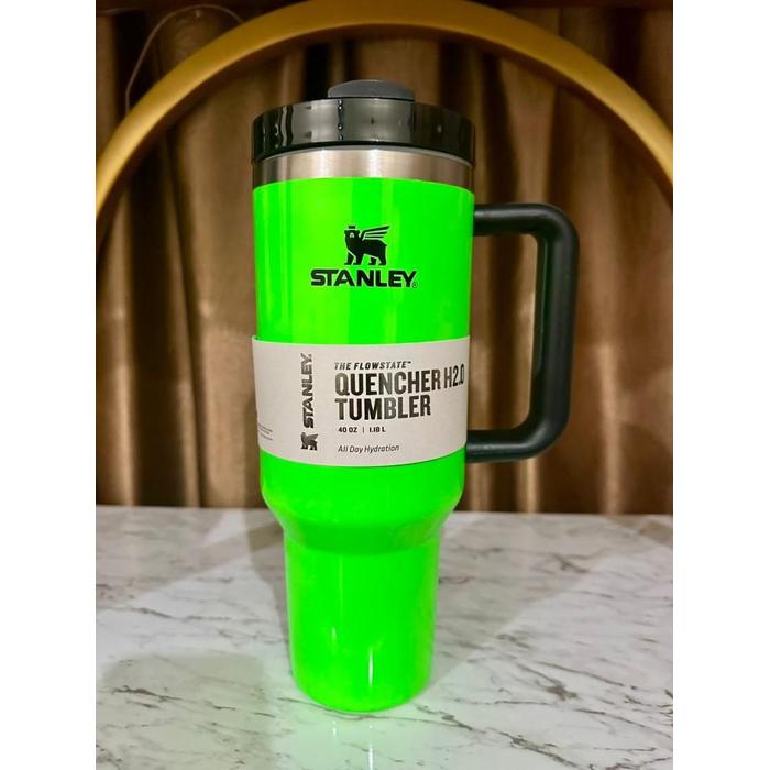 Gambar Tumbler Sta*Ley Quencher 40Oz & 30Oz Stainless Dengan Sedotan - GREEN NEON 40OZ dari toko.asesoris.1 undefined Tokopedia