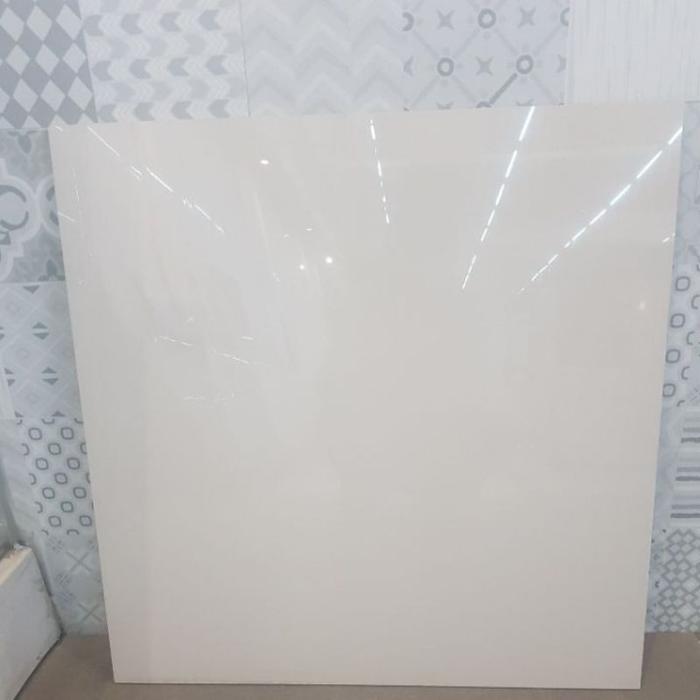 Gambar LANTAI GRANIT 60X60 CREAM POLOS MURAH KW 1 - VALDA dari cahaya home galery soreang undefined Tokopedia