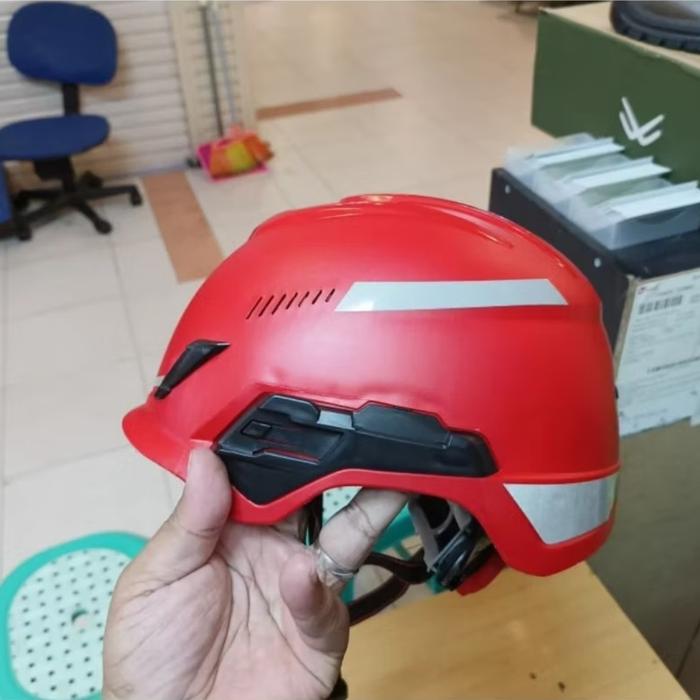 Gambar MSA helm climbing / clambing panjat tebing ber SNI banyak warna - Merah dari sahabat sukses jakarta undefined Tokopedia