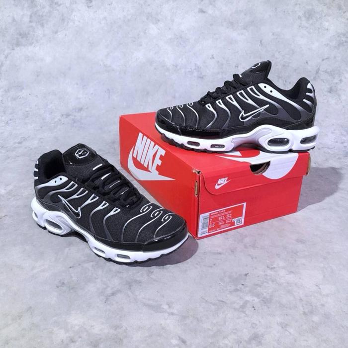 Gambar perectkicks_bdg Sepatu Nike Air Max Plus Tn Black Blue - Venom, 39 dari perfectkicks. undefined Tokopedia