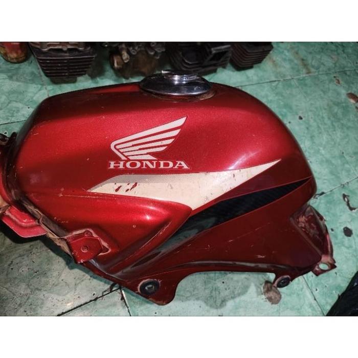 Gambar tangki tengki Tangki AJA Cb 150R old lama k15 barang masih bagus ori baan copotan motor asli dari Tokoindoid undefined Tokopedia