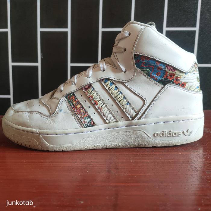 Sepatu Adidas Court Mid Tennis