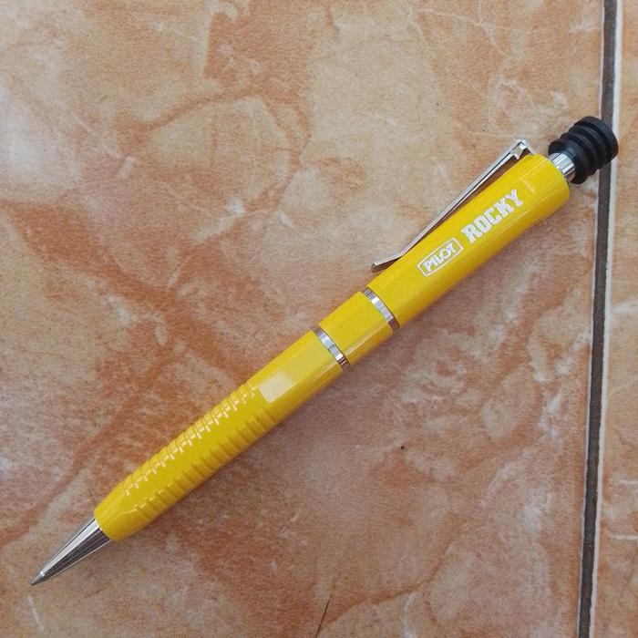 Gambar Ballpoint Pulpen Pilot ROCKY Vintage Pen Jadul Pilot Original Japan Ballpoint Pen Clicker - Rocky Yellow dari exsisjayasentosa undefined Tokopedia