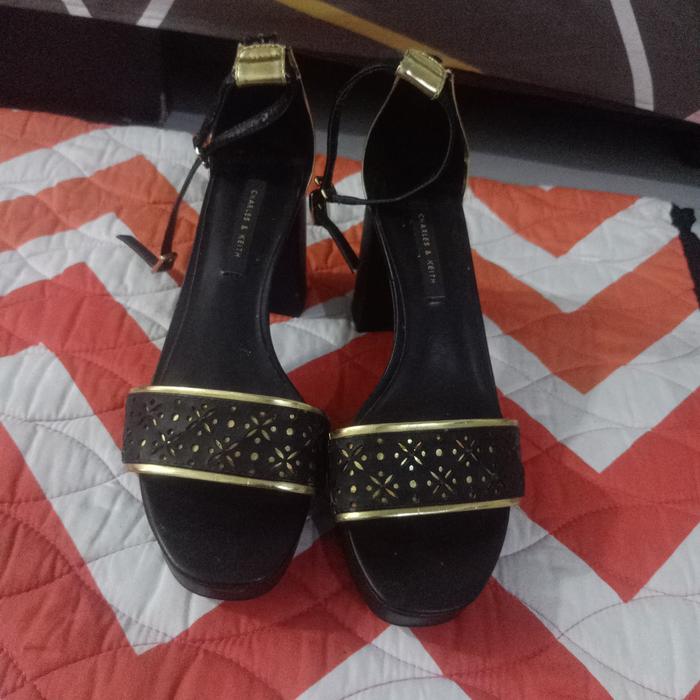 Jual High heels Charles n Keith Preloved Size 37 Bogor