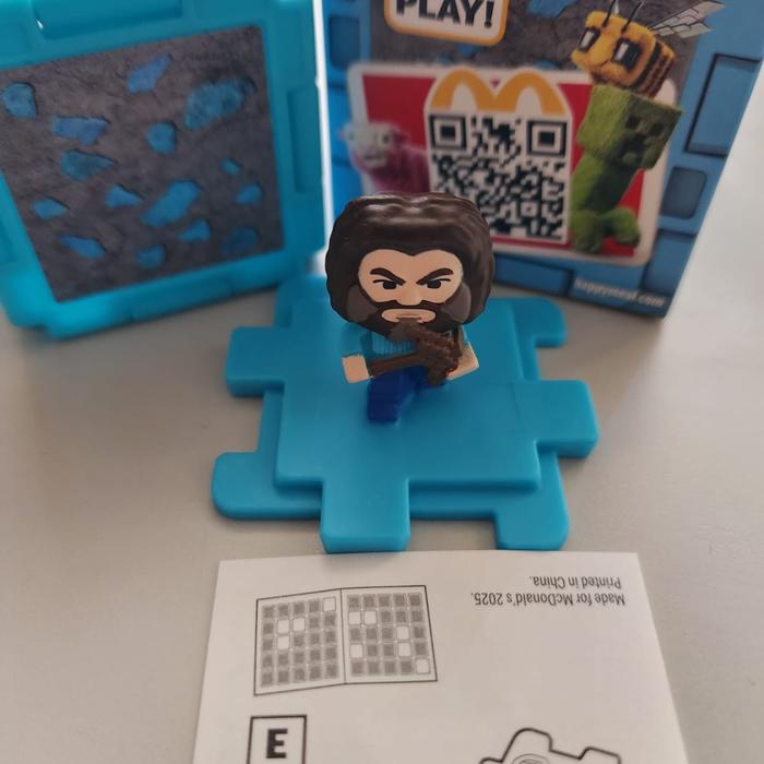 Gambar Happy Meal MCD McDonald Minecraft  - Creeper - steve dari Hantwo489 undefined Tokopedia