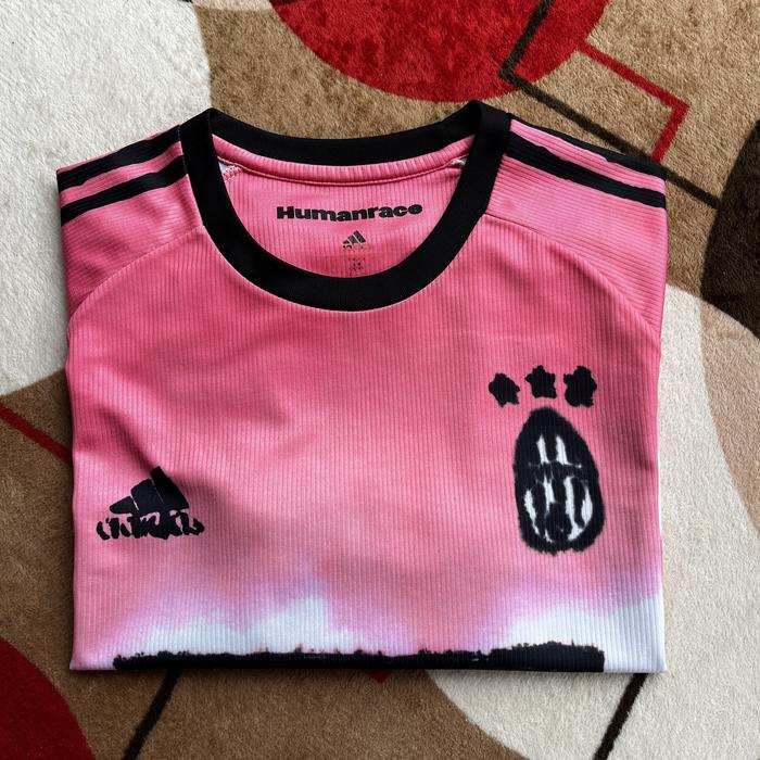 Jual Jersey Juventus edisi Human Rice x Pharrell 2020 nameset