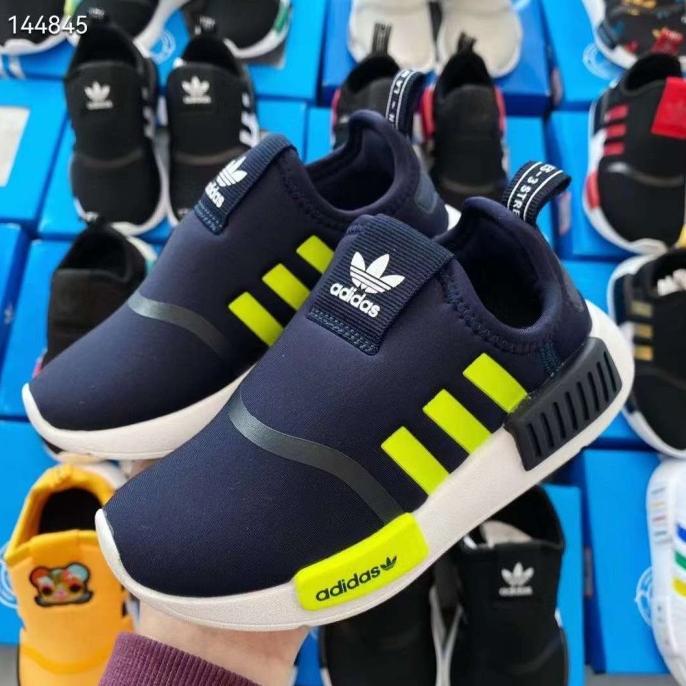 Gambar TERBAIK SEPATU ANAK /ADIDAS ANAK / SEPATU ADIDAS ANAK / SEPATU ADIDAS NMD KIDS - Warna 1 dari GROSIR KARSAANGUNG TERRBARRRU undefined Tokopedia