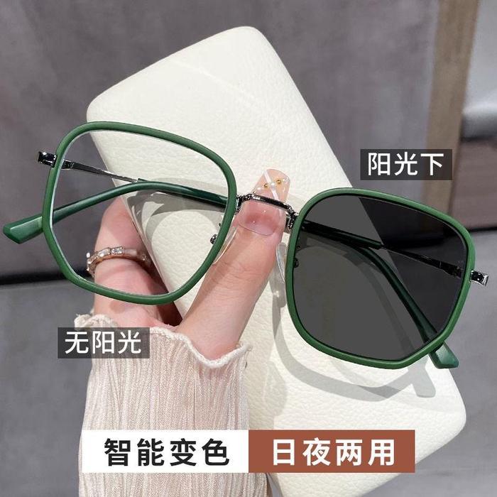 Miopía Lentes Gruesos Lentes Concavos Miopia Miopía Magna Personas