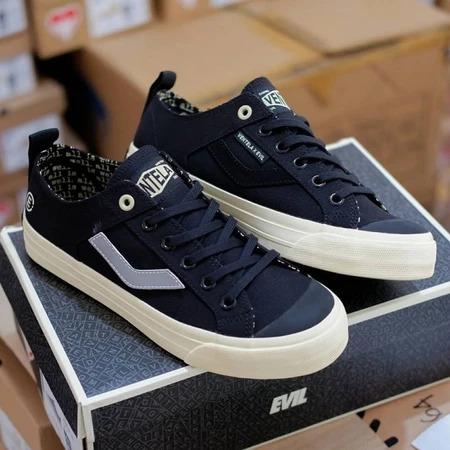Gambar Ventela x Evil Papa Gading All is well - sepatu vantela terlaris - Vntela evil Low, 38 dari Grammyshop undefined Tokopedia